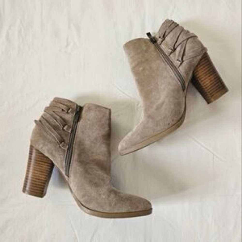 Franco Fortini Women’s Tan Suede Booties | 11